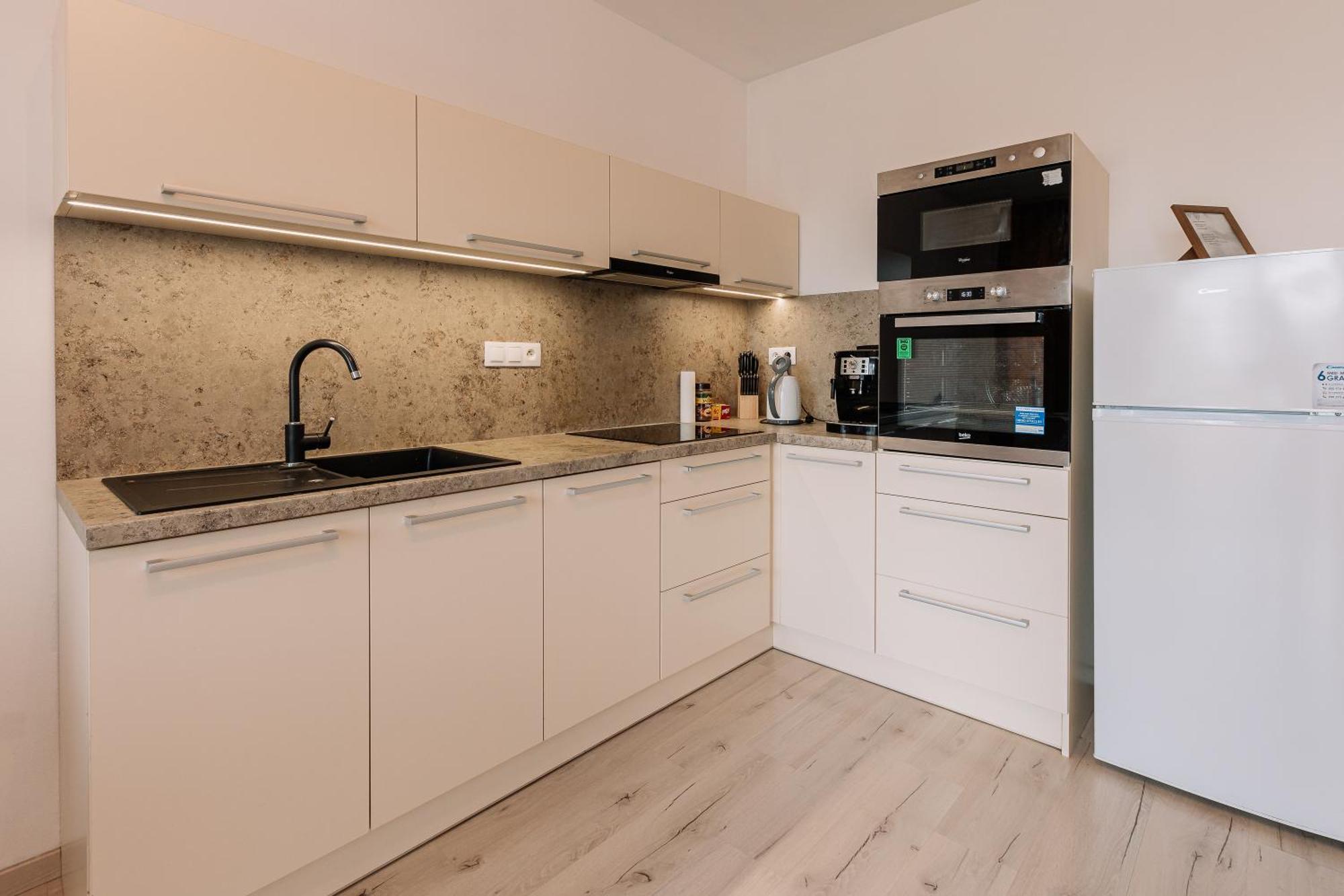 Sunrise Apartments Senec Exterior foto